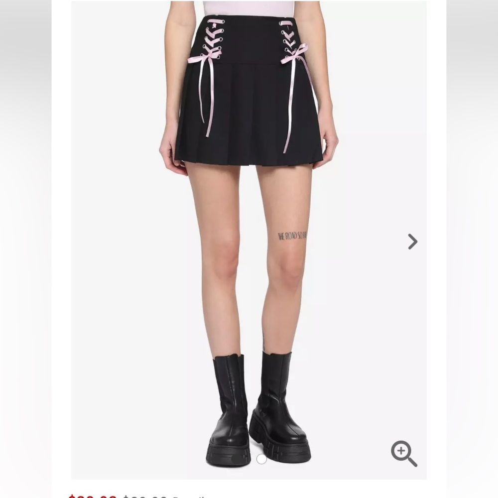Hot Topic Lace Up Skirt